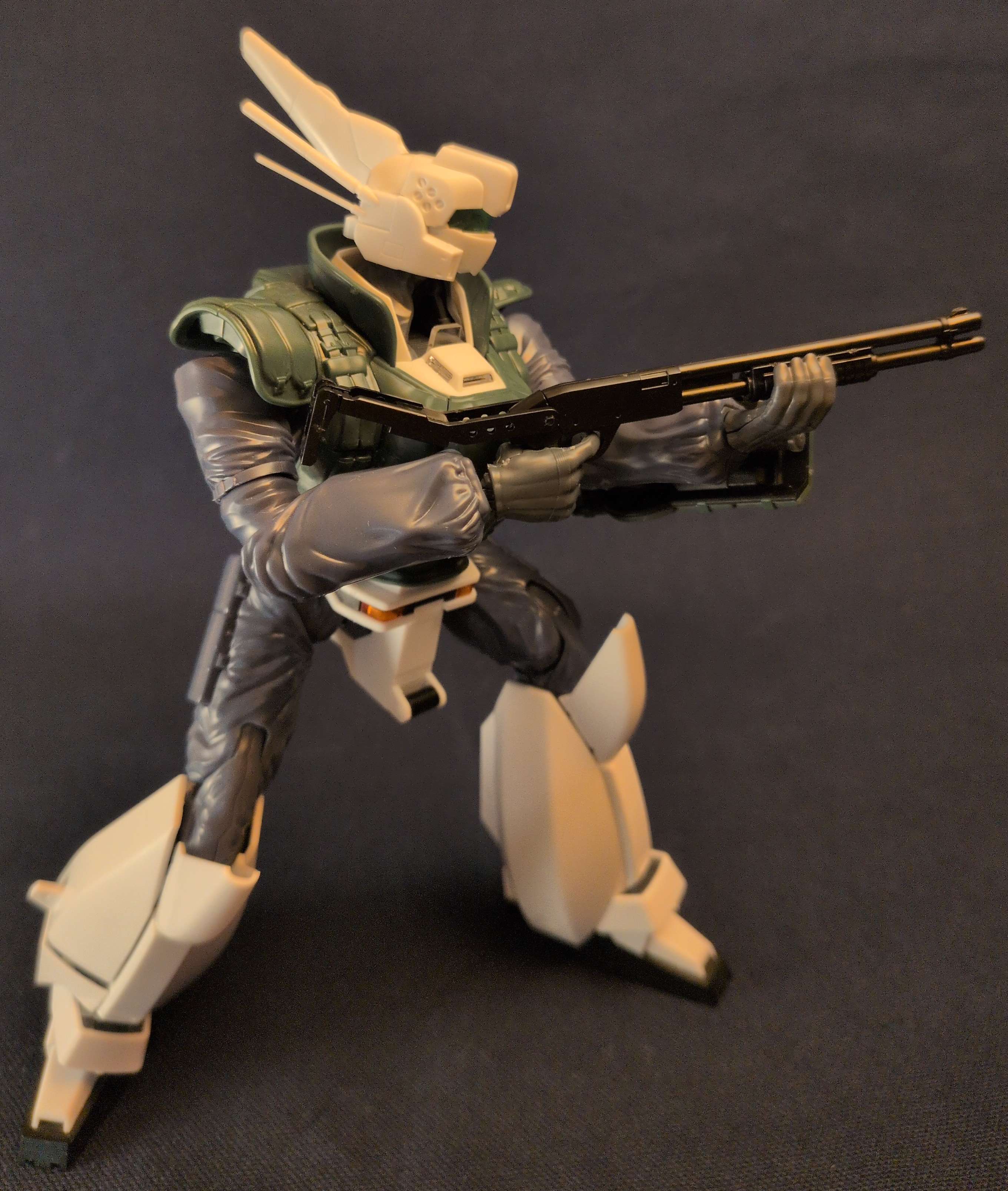 patlabor with riotgun aimed