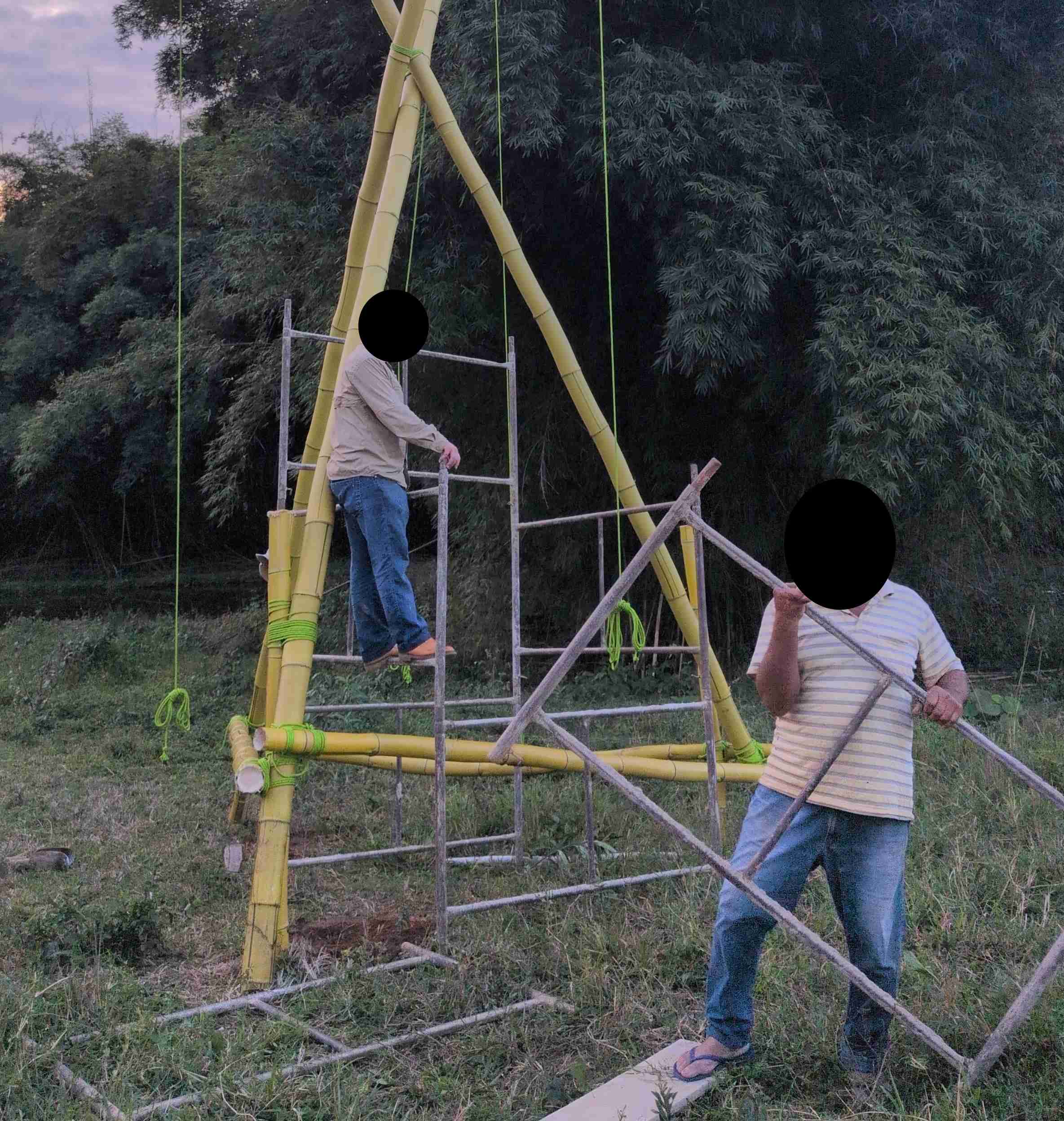 Akelas and cousin start assembling the scaffolding